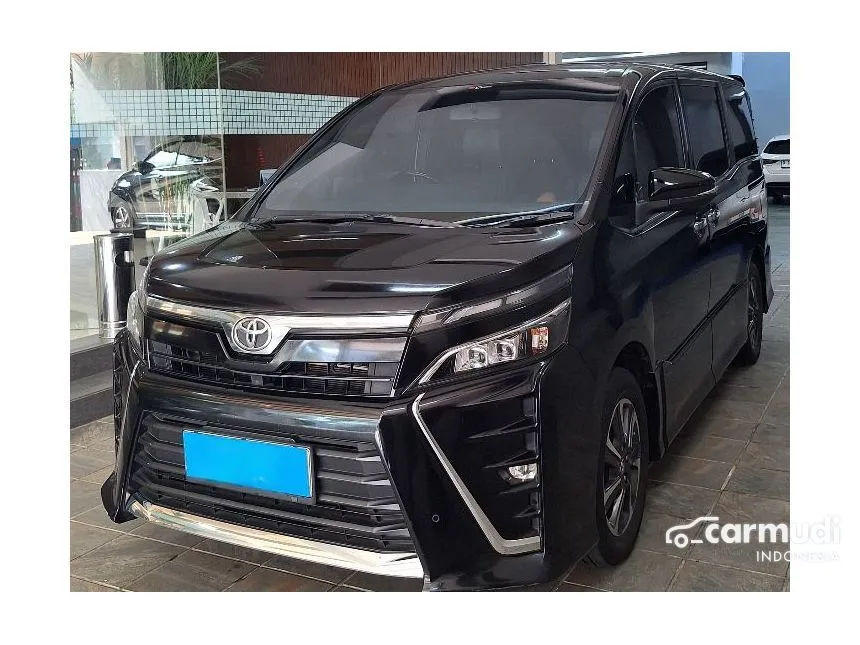2018 Toyota Voxy MPV