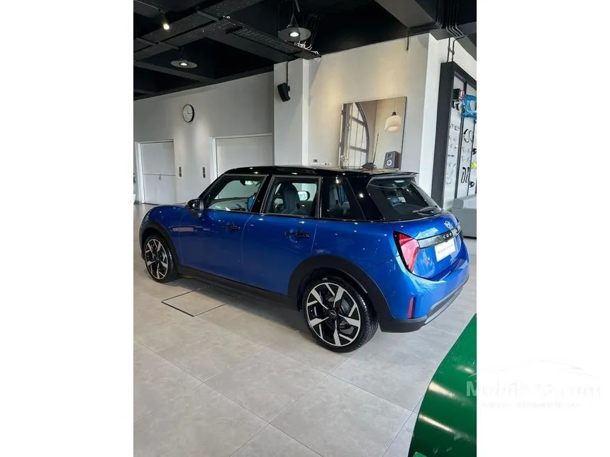 2024 MINI Cooper S 5 Door Hatchback