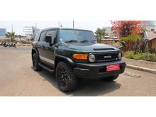 Toyota Jeep FJ Cruiser 4.0 4WD V6 Dual VVTI AT 2012 Army Green Fullspec - Low KM ANTIK - LIKE NEW