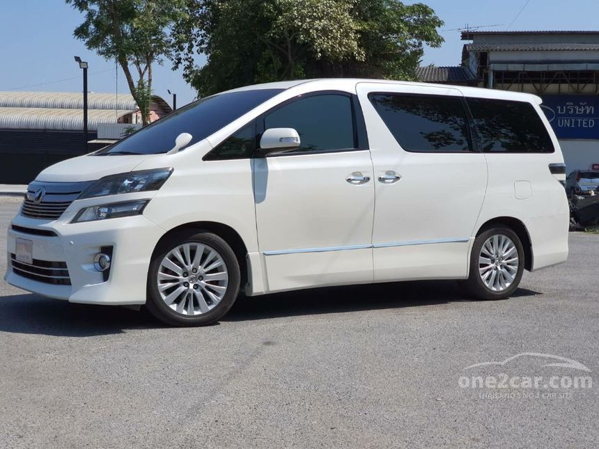 Toyota vellfire 2013