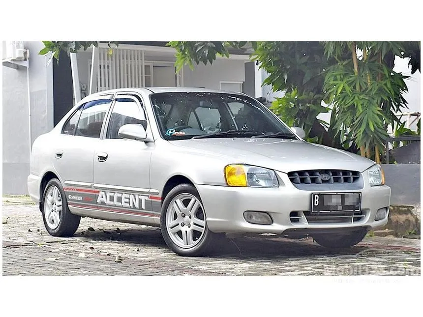  Vendo Hyundai Accent Verna GLS.  en West Java Automatic Sedán Plata Rp.  .