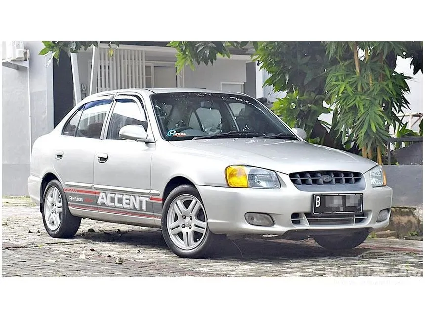 Vendo Hyundai Accent Verna GLS. en West Java Automatic Sedán Plata Rp. . verna 2002 Vendo Hyundai Accent Verna GLS. en West Java Automatic Sedán Plata Rp. .