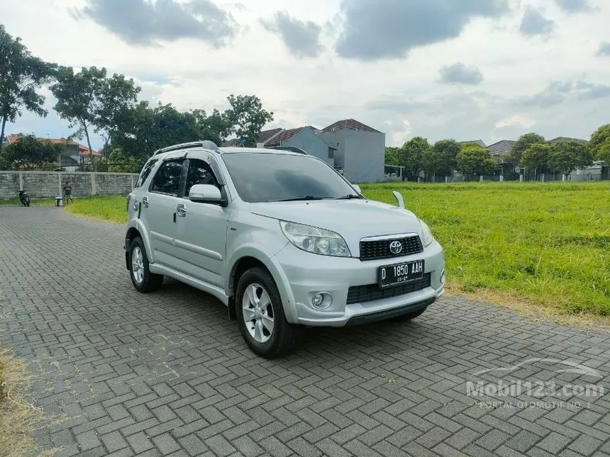 Jual Mobil Toyota Rush 2013 G 1.5 di Jawa Barat Manual SUV Silver Rp 133.000.000