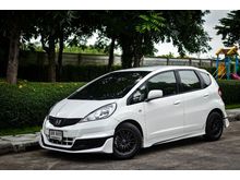 2012 Honda Jazz 1.5 (ปี 08-14) V i-VTEC Hatchback