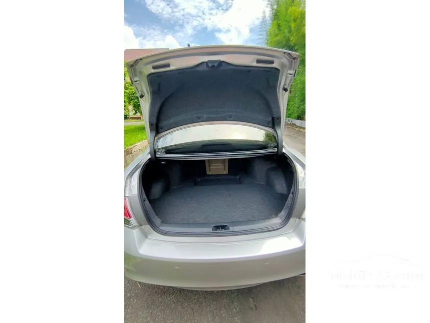 2012 Honda Accord VTi-L Sedan