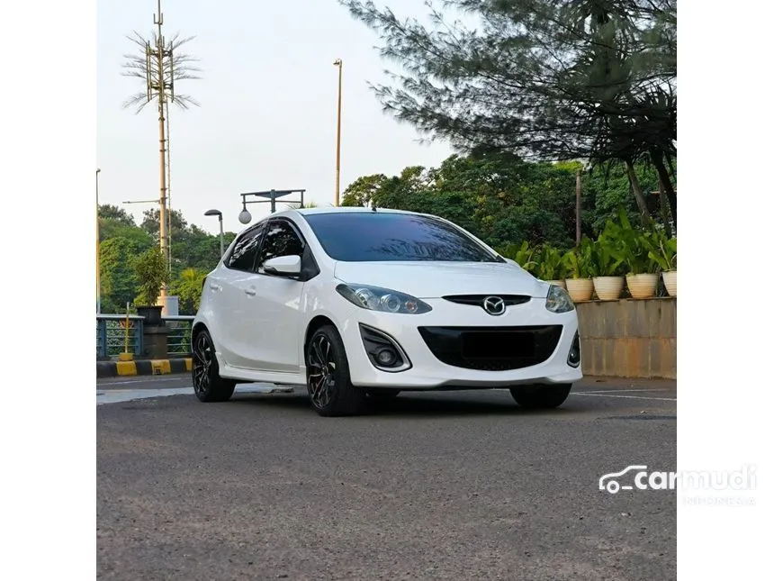 Jual Mobil Mazda 2 2012 RZ 1.5 di DKI Jakarta Automatic Hatchback Putih Rp 99.000.000