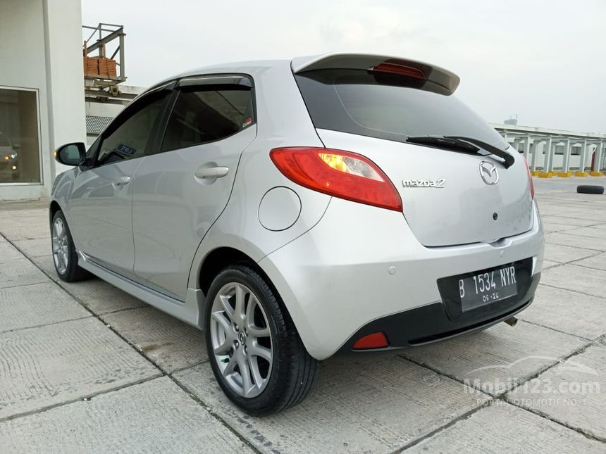 Mazda 2 2013