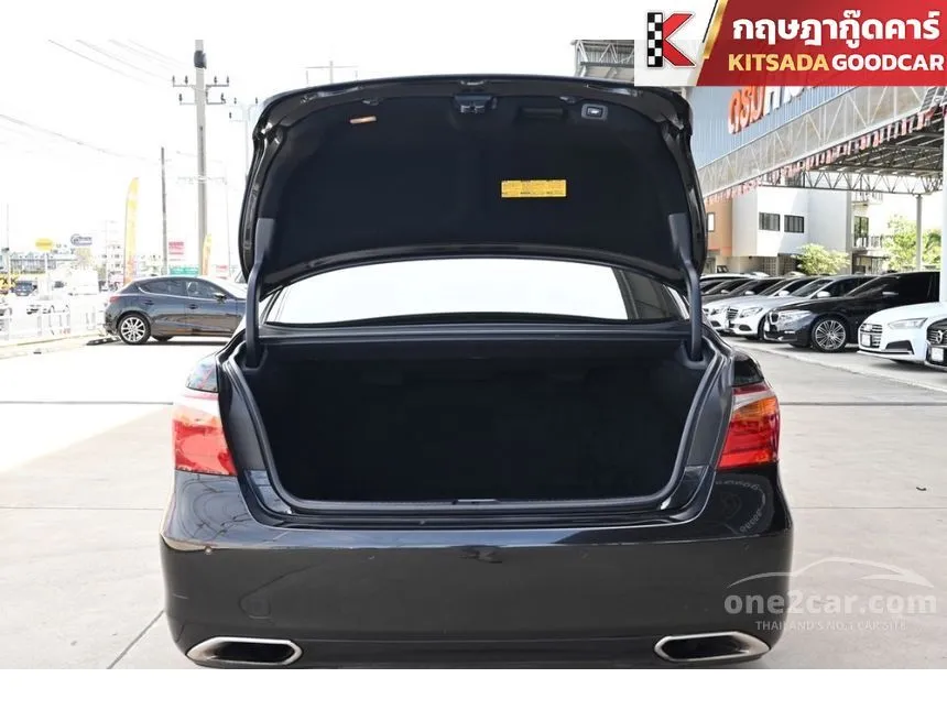 2011 Lexus LS460 Sedan