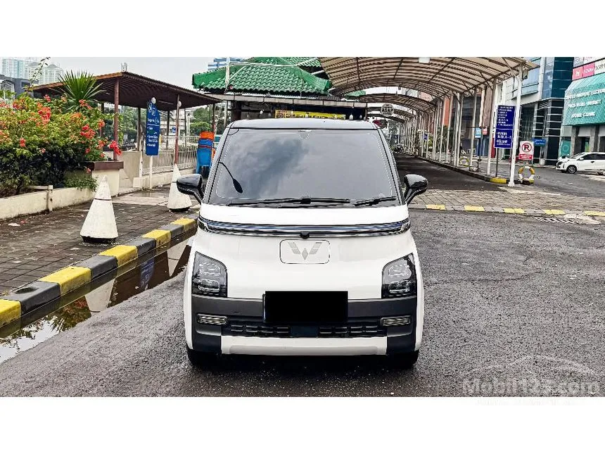 2023 Wuling Air EV Long Range + Charging Pile Hatchback