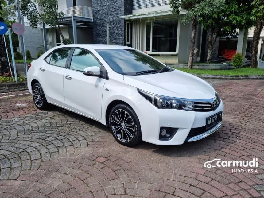 2016 Toyota Corolla Altis V Sedan