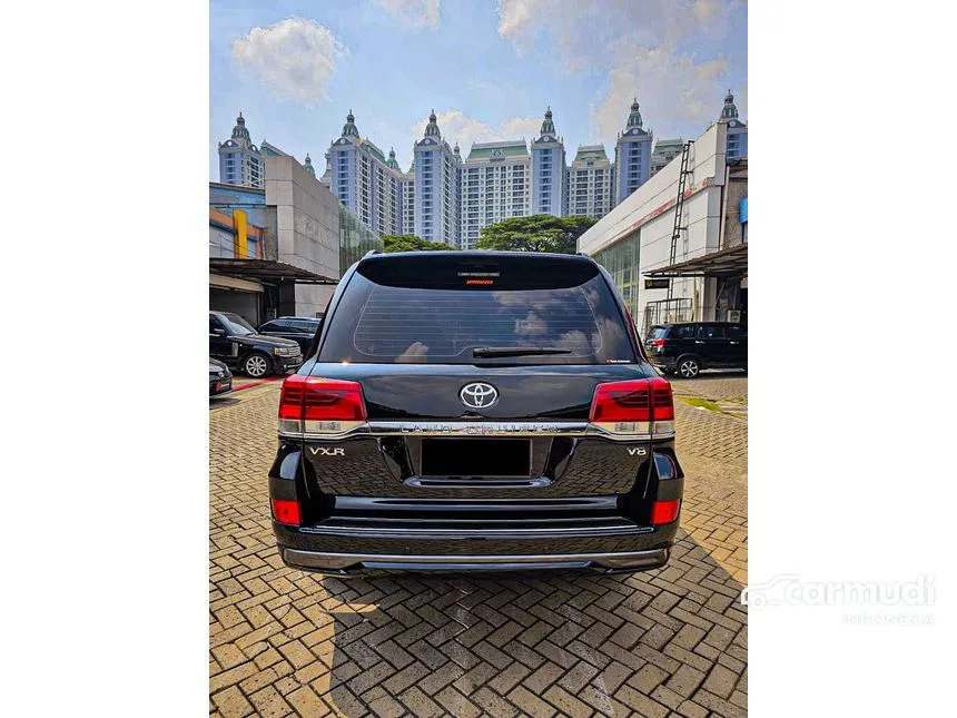 2012 Toyota Land Cruiser 200 Full spec SUV