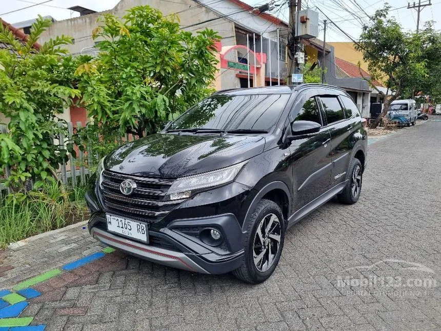 Jual Mobil Toyota Rush 2019 TRD Sportivo 1.5 di Jawa Timur Automatic SUV Hitam Rp 195.000.000