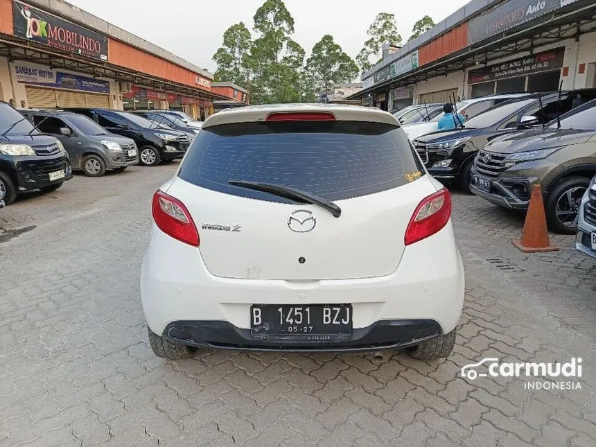 2012 Mazda 2 R Hatchback