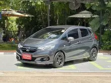 2016 Honda JAZZ 1.5 (ปี 14-22) V+ Hatchback