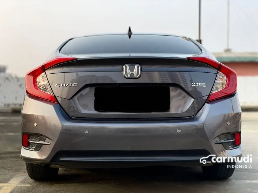 2018 Honda Civic ES Sedan