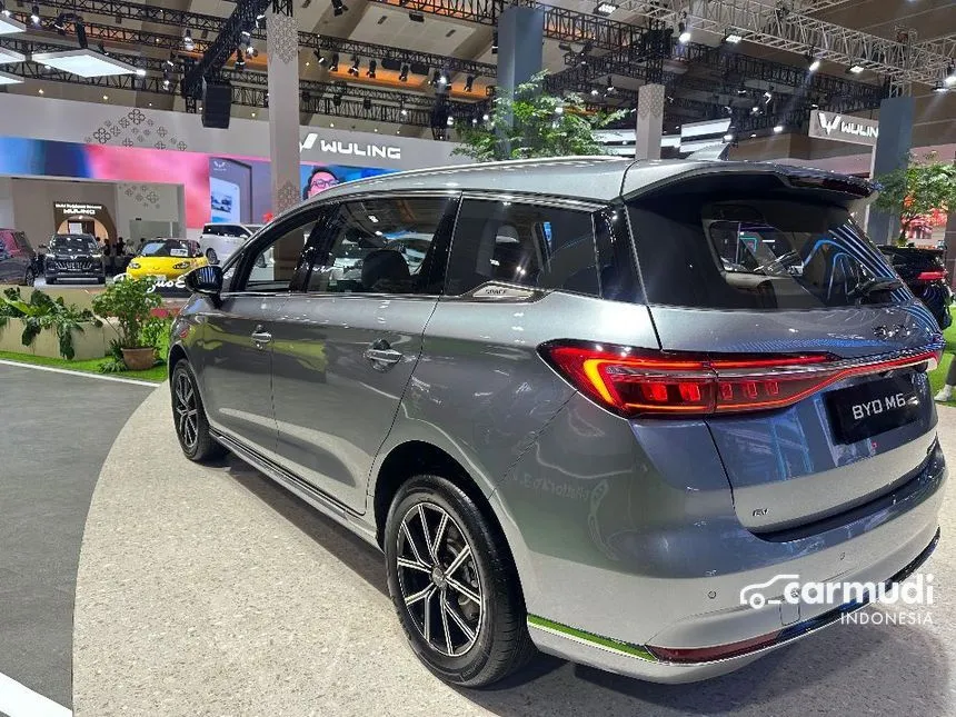 2026 BYD M6 Superior 7-seaters MPV
