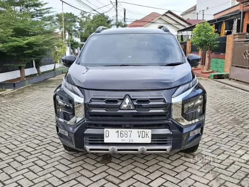 Jual Mobil Mitsubishi Xpander 2023 CROSS 1.5 di Kalimantan Selatan Automatic Wagon Hitam Rp 315.000.000