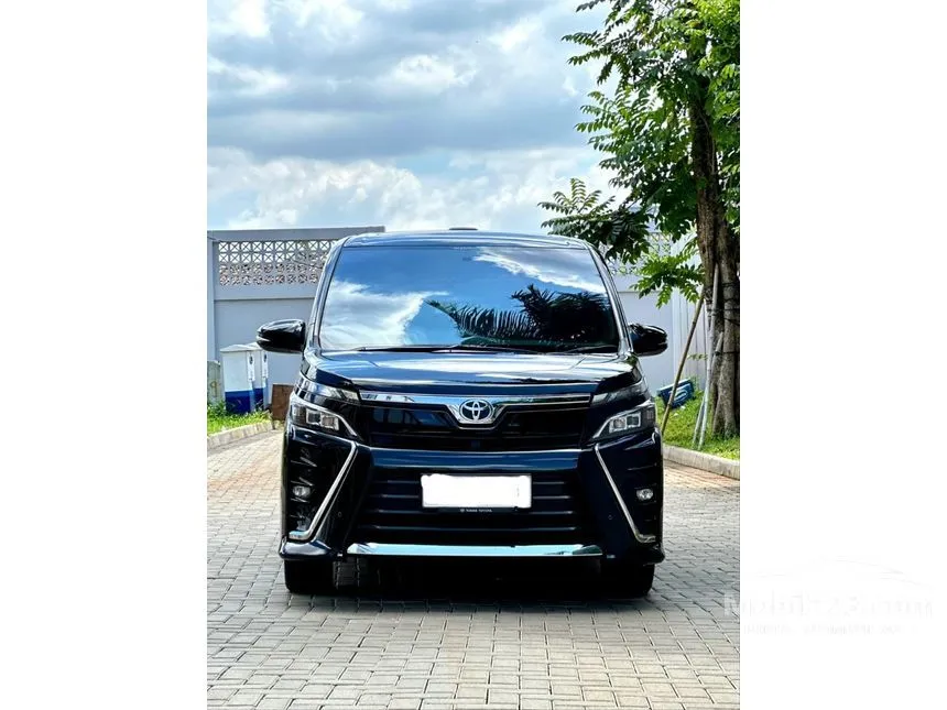 2019 Toyota Voxy MPV