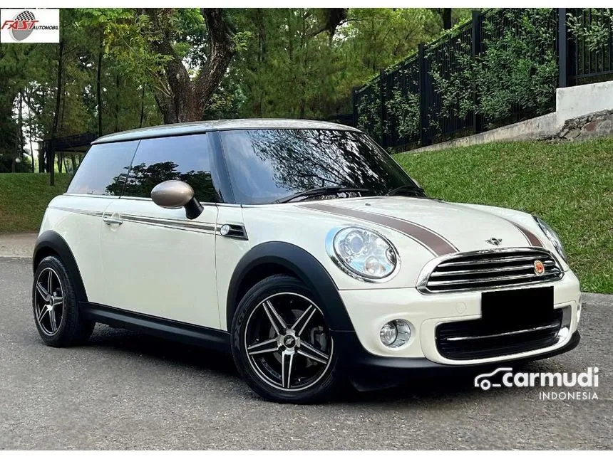 2013 MINI Cooper Hatchback