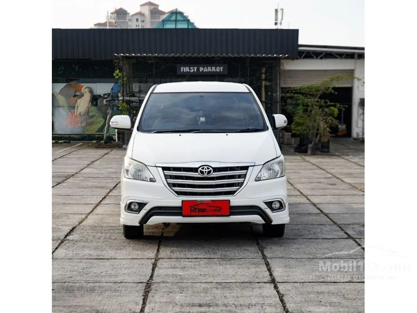 Jual Mobil Toyota Kijang Innova 2015 V 2.0 di Jawa Barat Automatic MPV Putih Rp 178.000.000