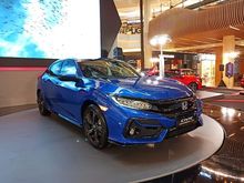 New HONDA CIVIC HATCHBACK RS CVT - PROMO ANGSURAN TERBAIK & PROSES CEPAT.