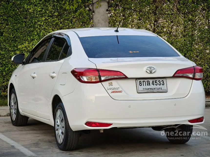 2019 Toyota Yaris Ativ J Sedan