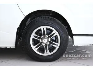 2011 Toyota HIACE 2.5 D4D Van