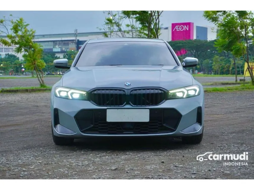 2023 BMW 330i M Sport Pro Sedan