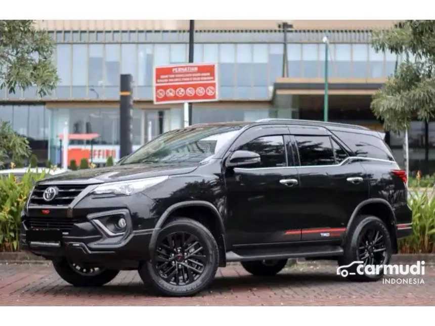 2018 Toyota Fortuner VRZ TRD 4X2 SUV
