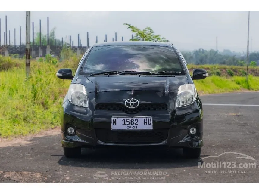 Jual Mobil Toyota Yaris 2013 S 1.5 di Jawa Timur Automatic Hatchback Hitam Rp 140.000.000