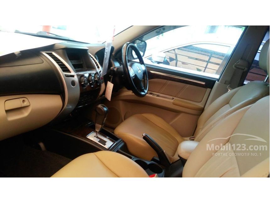 Jual Mobil  Mitsubishi Pajero  Sport 2010  Exceed  2 5 di Jawa 