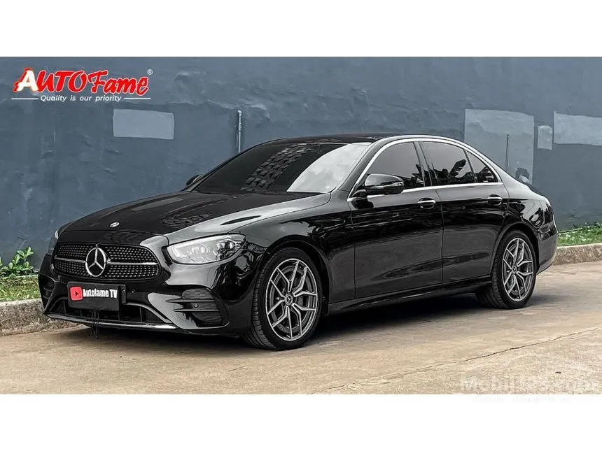 2022 Mercedes-Benz E300 AMG Line Sedan