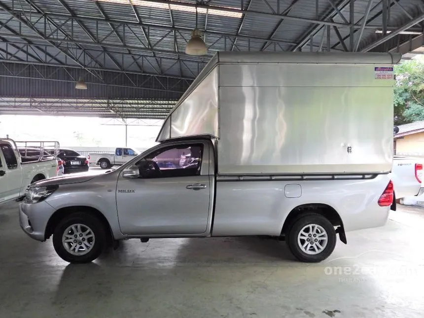 2016 Toyota Hilux Revo J Pickup