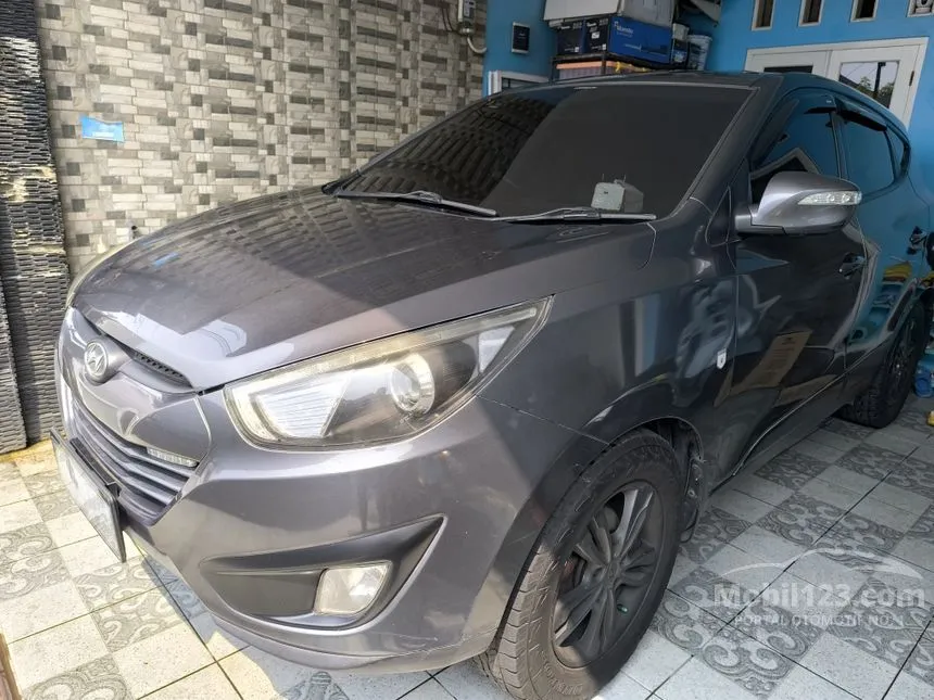 Jual Mobil Hyundai Tucson 2011 GLS 2.0 di Jawa Barat Automatic SUV Abu
