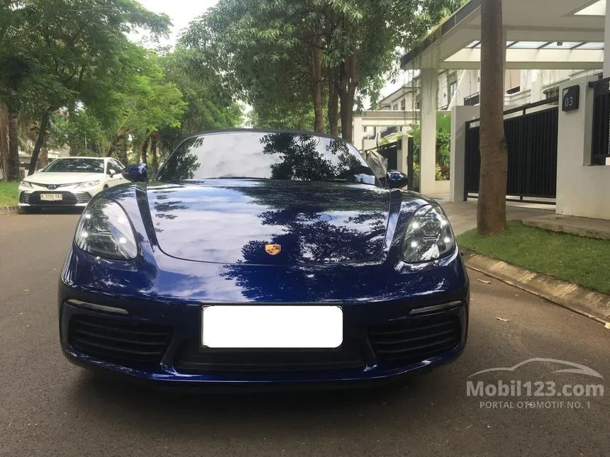 Jual Mobil Porsche 718 2024 Boxster 2.0 di DKI Jakarta Automatic Convertible Biru Rp 2.700.000.000