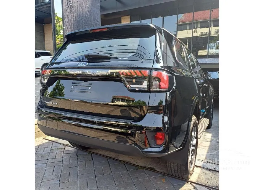 2025 Ford Everest Titanium SUV