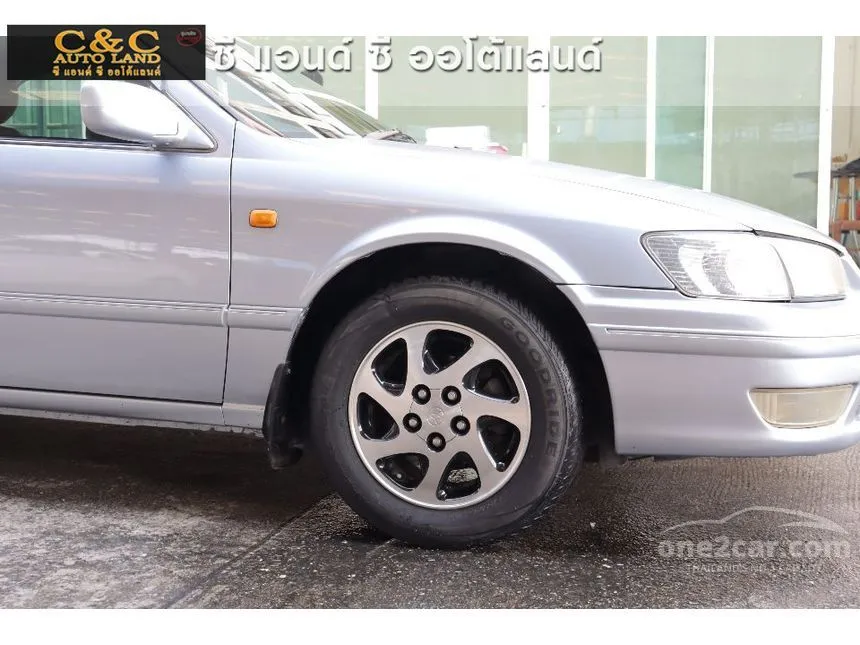 2001 Toyota CAMRY SEG Sedan