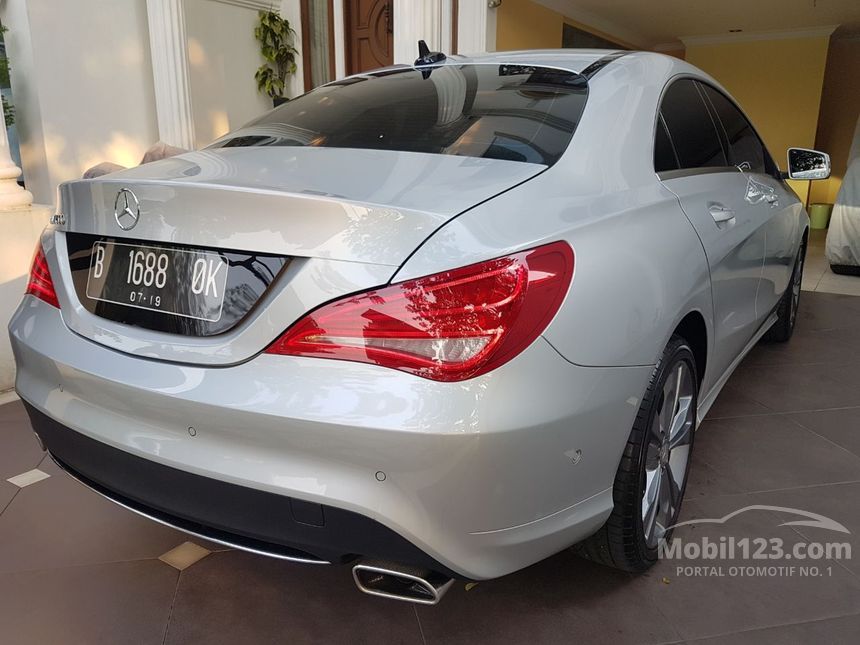 berita kecelakaan acara CLA200 2014 di Mobil 1.6 Benz Mercedes Urban DKI Jual