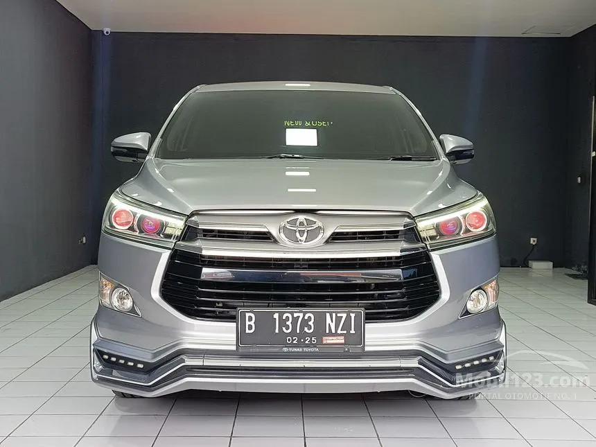 Jual Mobil Toyota Kijang Innova 2019 V 2.0 di Banten Automatic MPV Silver Rp 290.000.000