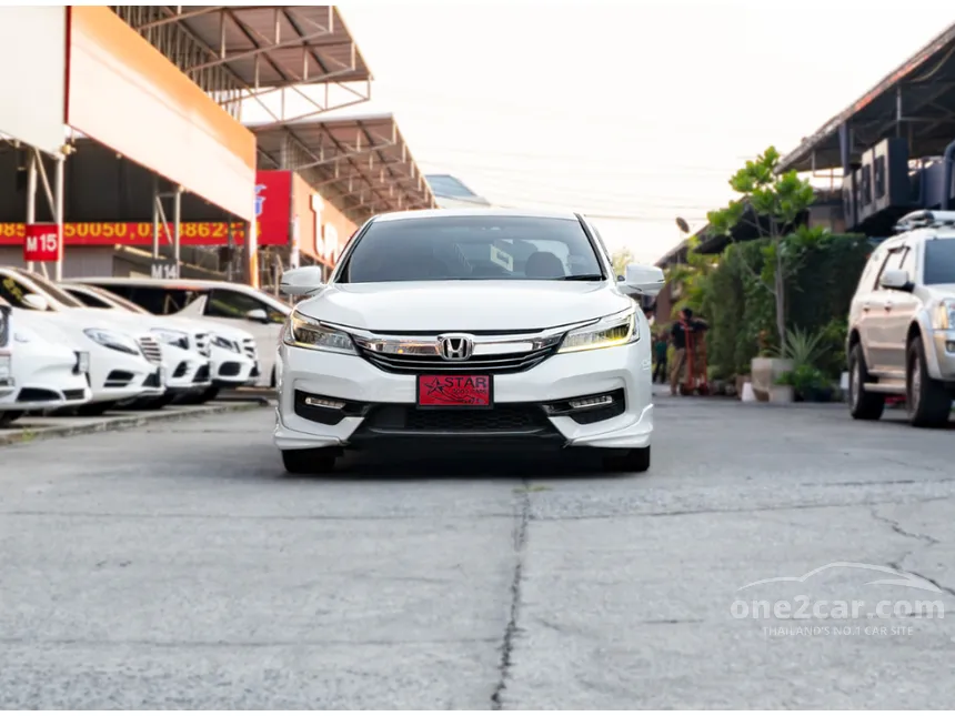 2018 Honda Accord Hybrid TECH i-VTEC Sedan