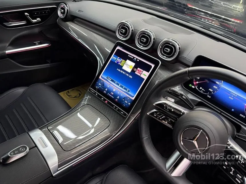 2023 Mercedes-Benz C300 AMG Line Sedan