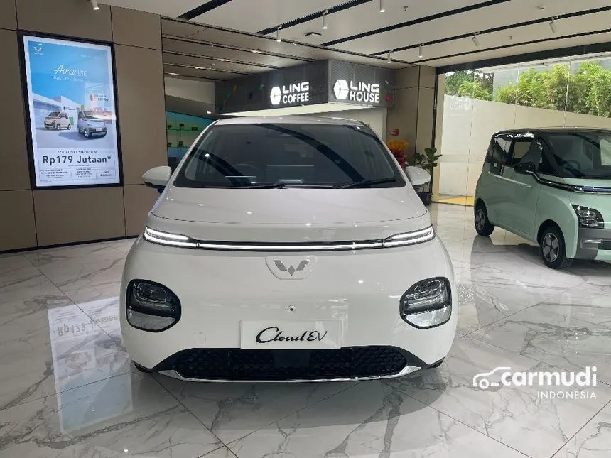 2024 Wuling Cloud EV EV Hatchback