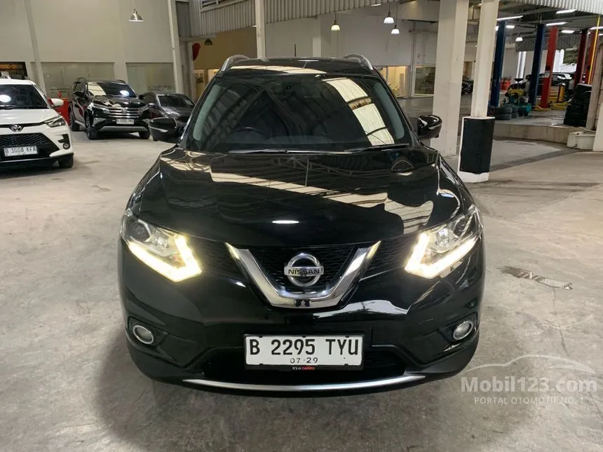 Jual Mobil Nissan X