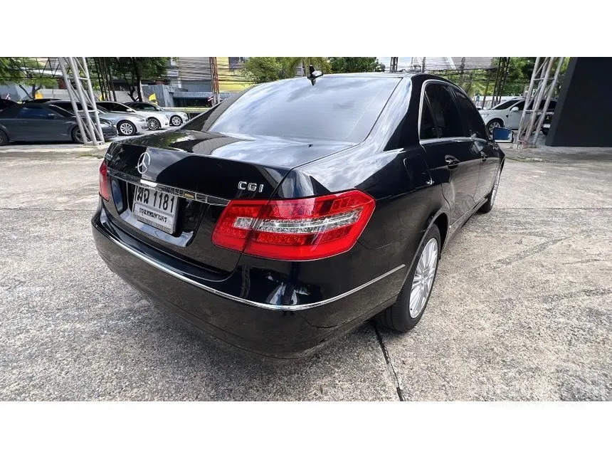 2012 Mercedes-Benz E200 Elegance CGI BlueEFFICIENCY Sedan