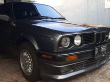 1991 BMW 318i 1.8 1.8 Manual Sedan