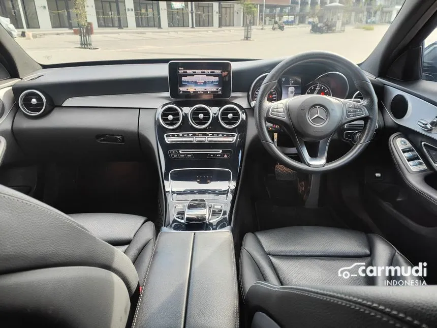 2018 Mercedes-Benz C200 AMG Line Sedan