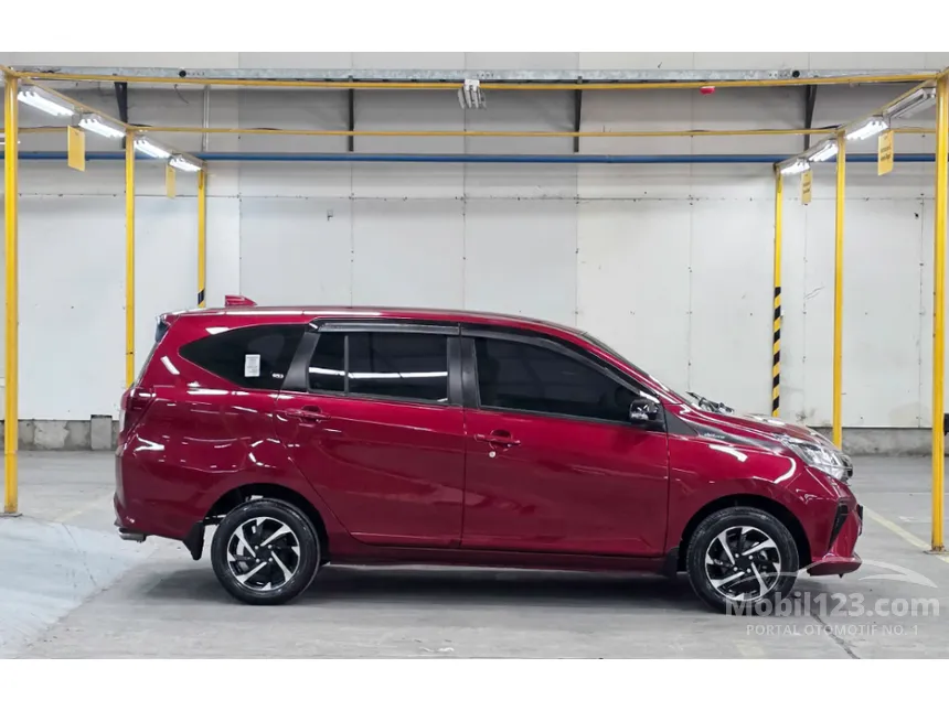 2023 Daihatsu Sigra R Deluxe MPV