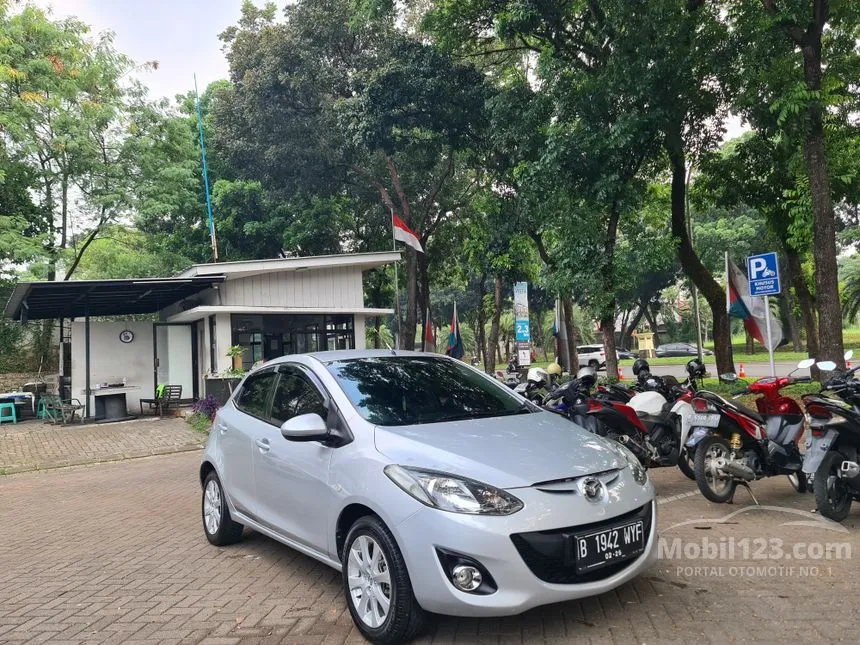 Jual Mobil Mazda 2 2013 V 1.5 di DKI Jakarta Automatic Hatchback Silver Rp 105.000.000