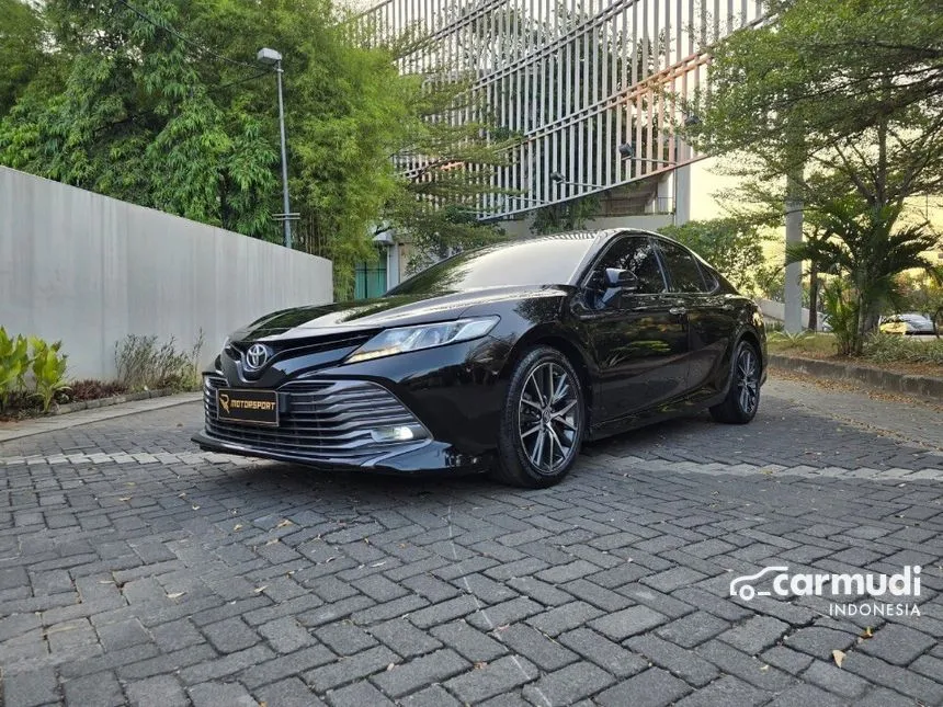 2019 Toyota Camry V Sedan