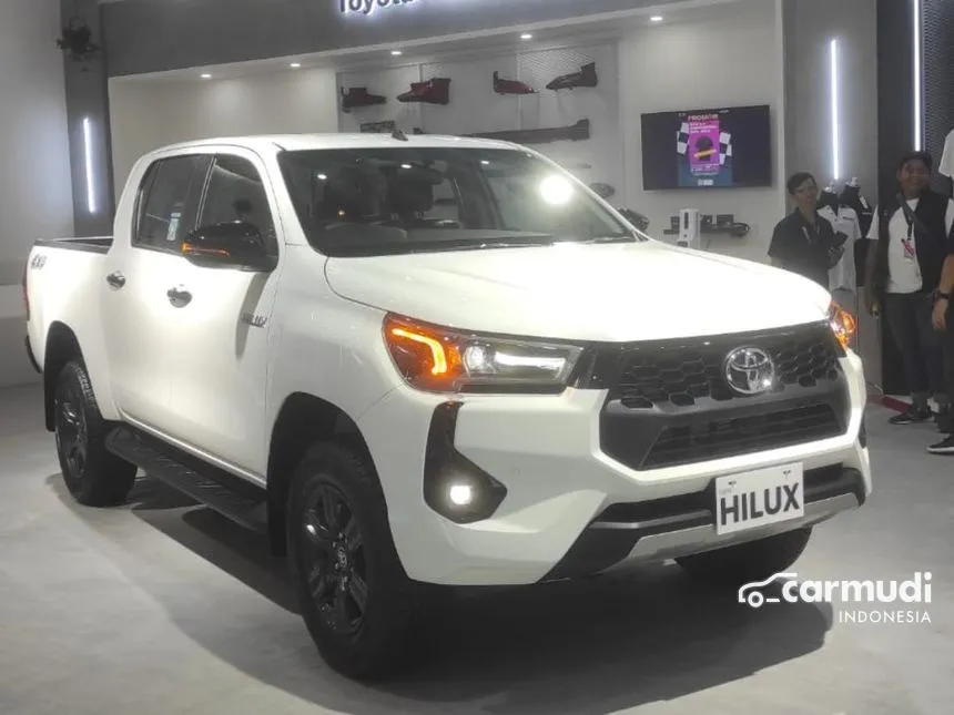 Jual Mobil Toyota Hilux 2024 V Double Cab 4X4 2.4 di Jawa Barat Automatic Pickup Putih Rp 517.880.000